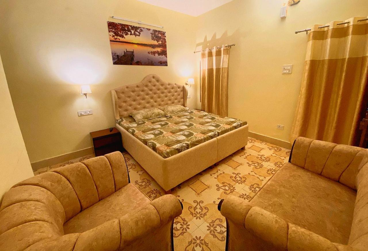 Ekant Guest House Dadāhu エクステリア 写真